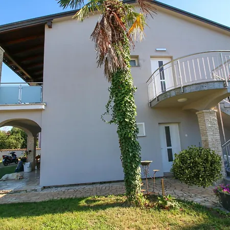 Nerlovic Apartment